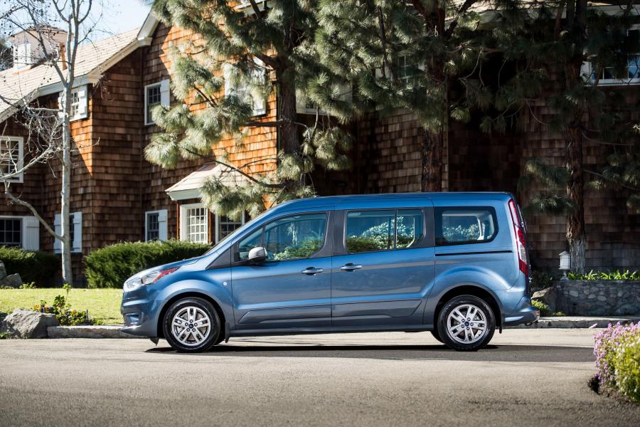  Ford Transit Connect Wagon LWB 2018 года  (NA) (фото 10 из 12)